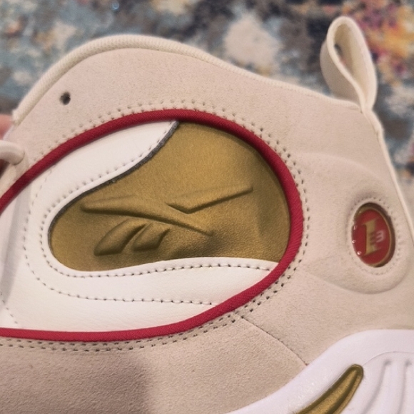 Reebok Answer III Basketball Shoes Unisex - Picture 2 of 7